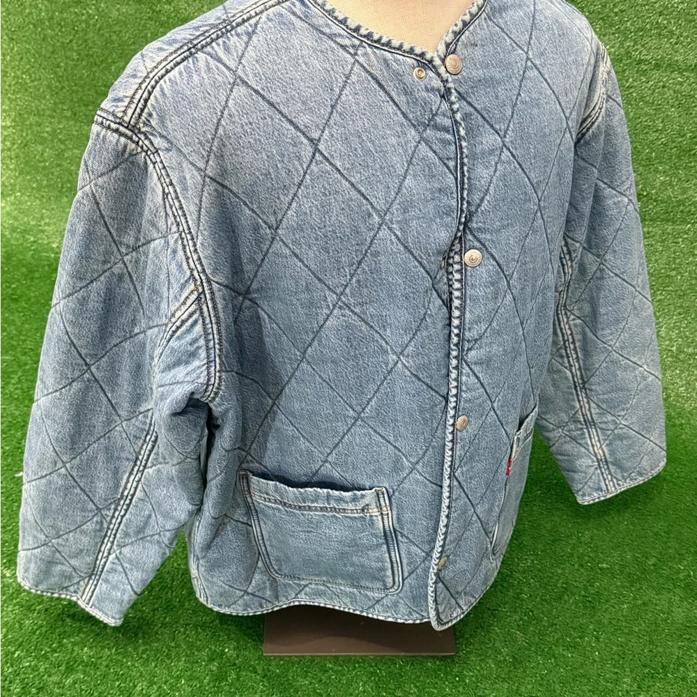 Levi's Light Blue Quilted Denim Jacket - Picture 2 of 7